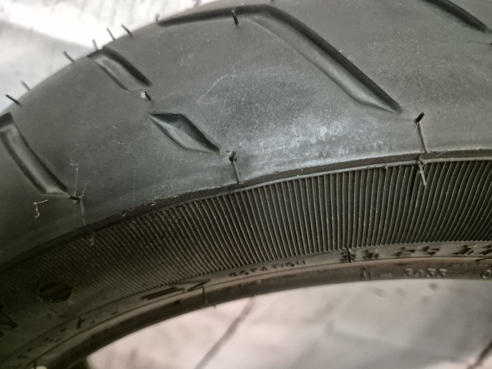 Altro in Scrittura & Disegno: Dunlop pneu moto – Nuovo (secondo la descrizione) da Le Locle venduto da CHEGUA 3