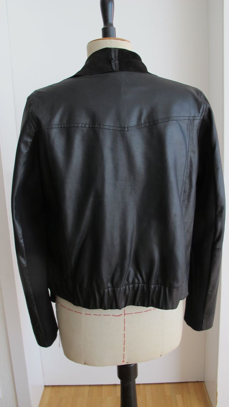 Giacche: Schwarze Lederjacke, neuwertig, Gr. 40 – Usato da St. Gallen venduto da Flint75 2
