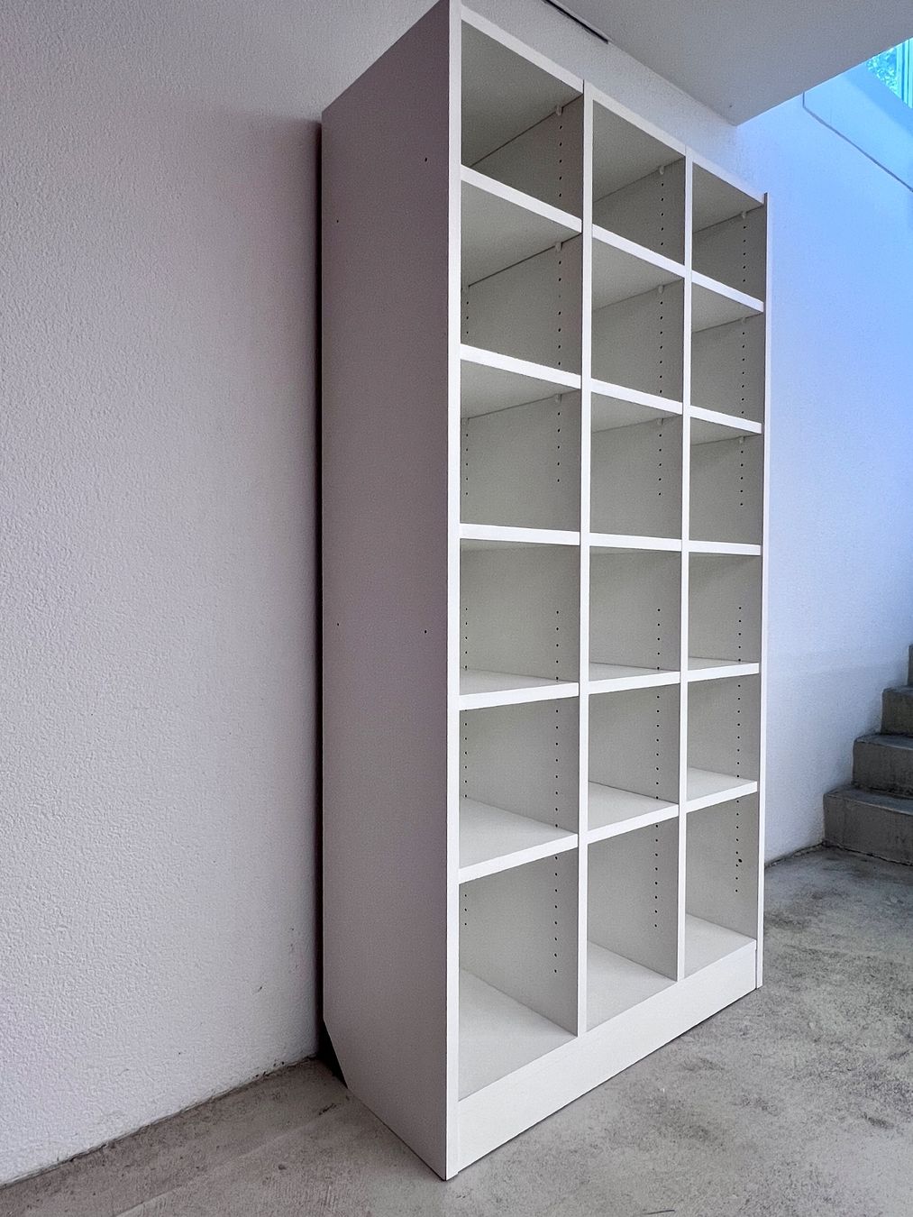 Scaffali: Regal weiss mit vielen Fächern, gebraucht. – Usato da Zürich venduto da wme_n5yf 1