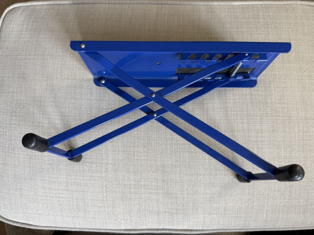 Sgabelli: Adjustable guitar footrest – Usato da Baar venduto da Julemmen