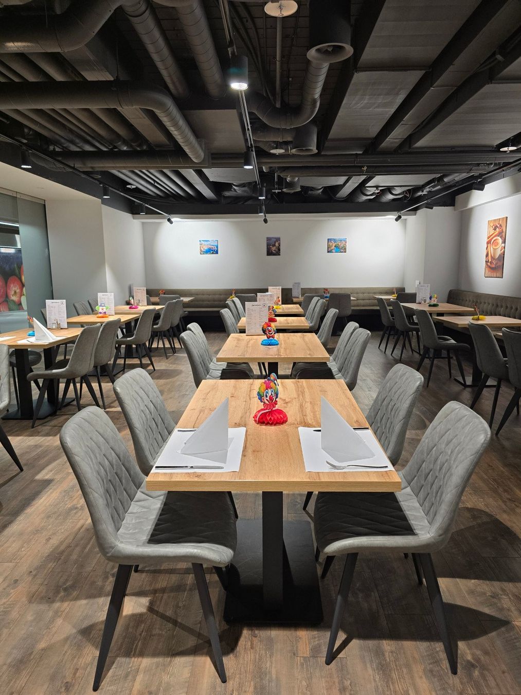 Sedie: Stylischer Restaurantstuhl-modern & elegant – Nuovo e nell'imballaggio originale da Ziegelbrücke venduto da ProfiGastro