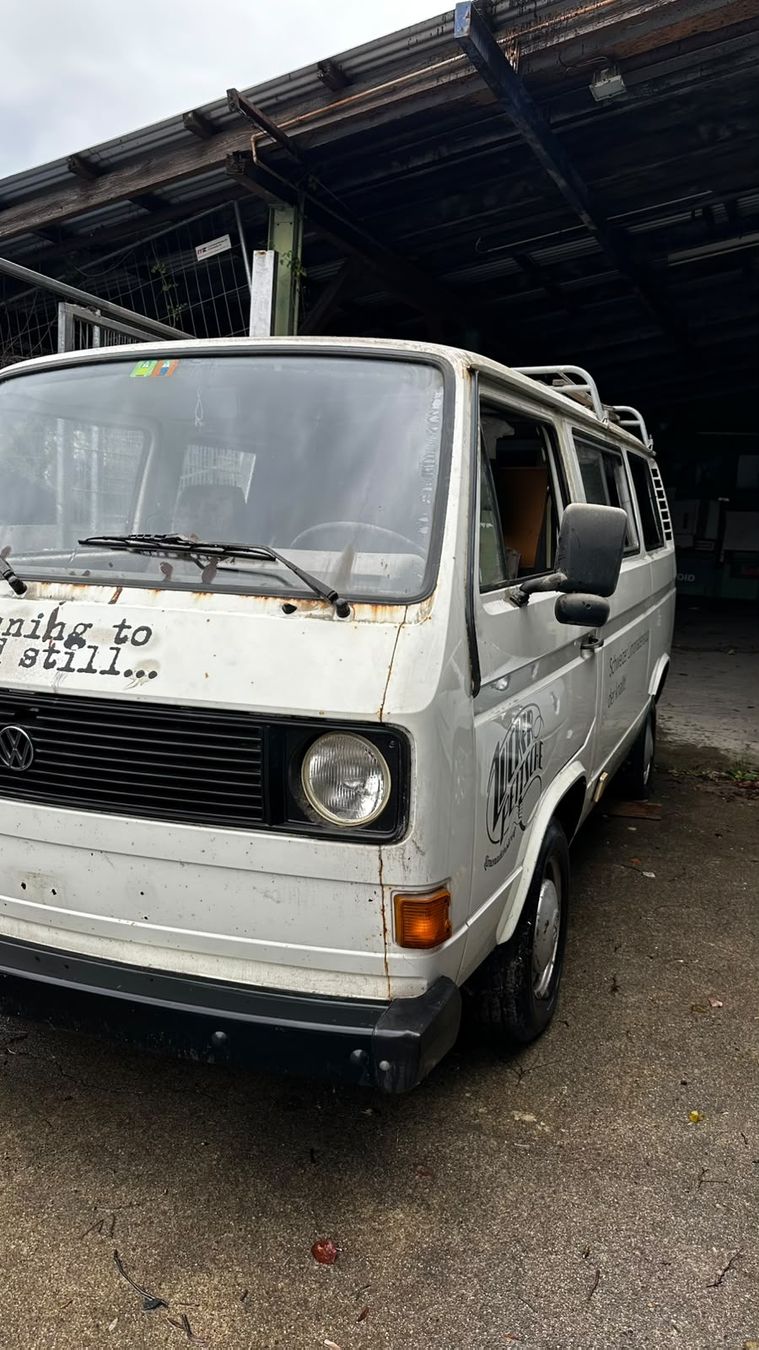 VW Camping Fahrzeuge: vw bus t3 – Defekt aus Luzern von Mech007