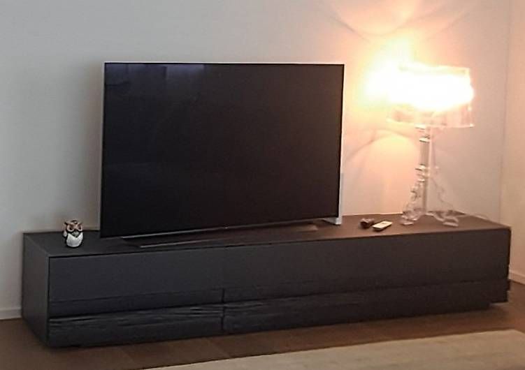 Meubles TV: Edles, satiniertes Lowboard / TV- Möbel – D'occasion à Abtwil AG par birgisch01
