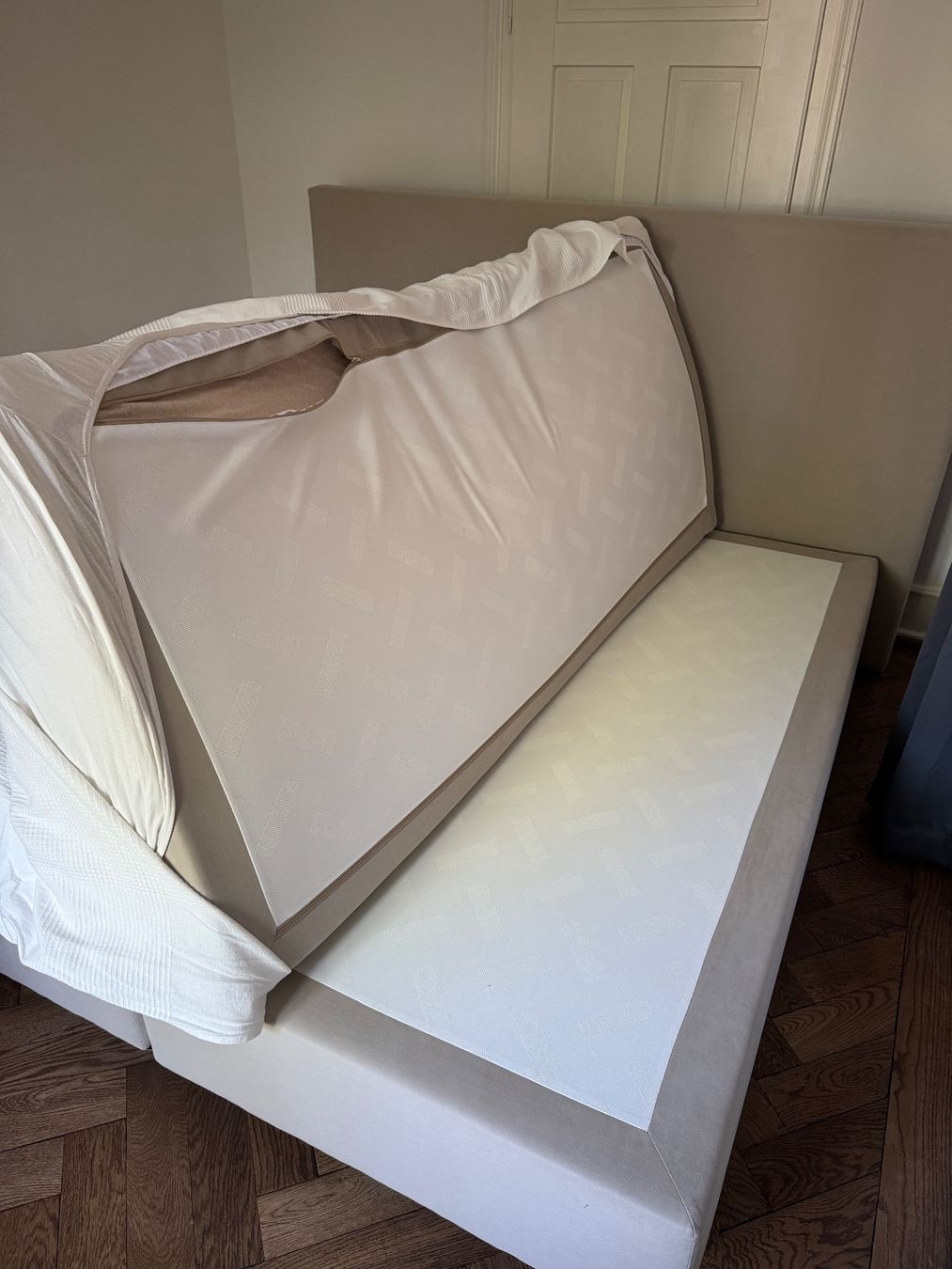 Betten: Boxspringbett (180 × 200 cm) grau – Gebraucht aus St. Gallen von tob_5j2g 4