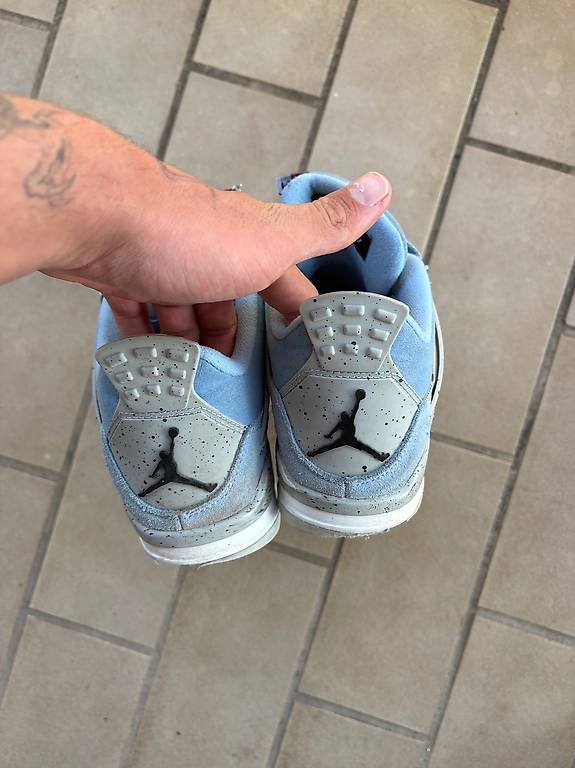 Scarpe da uomo: Jordan 4 university blue  – Usato da Neuchâtel venduto da nxt_yx7v 1