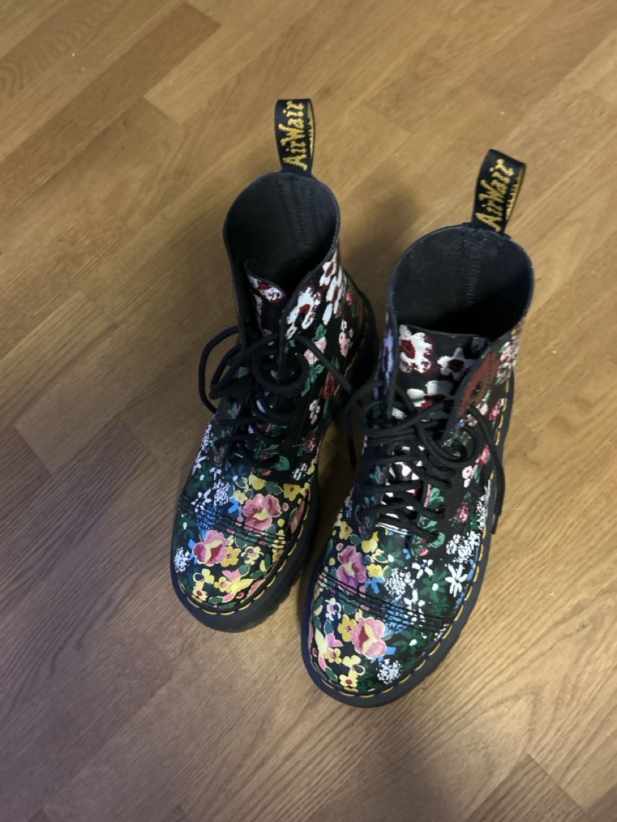 Dr. Martens Scarpe da donna: Dr. Martens Boots , 40, Floral – Usato da ZÜRICH venduto da Mitzi-2025 1