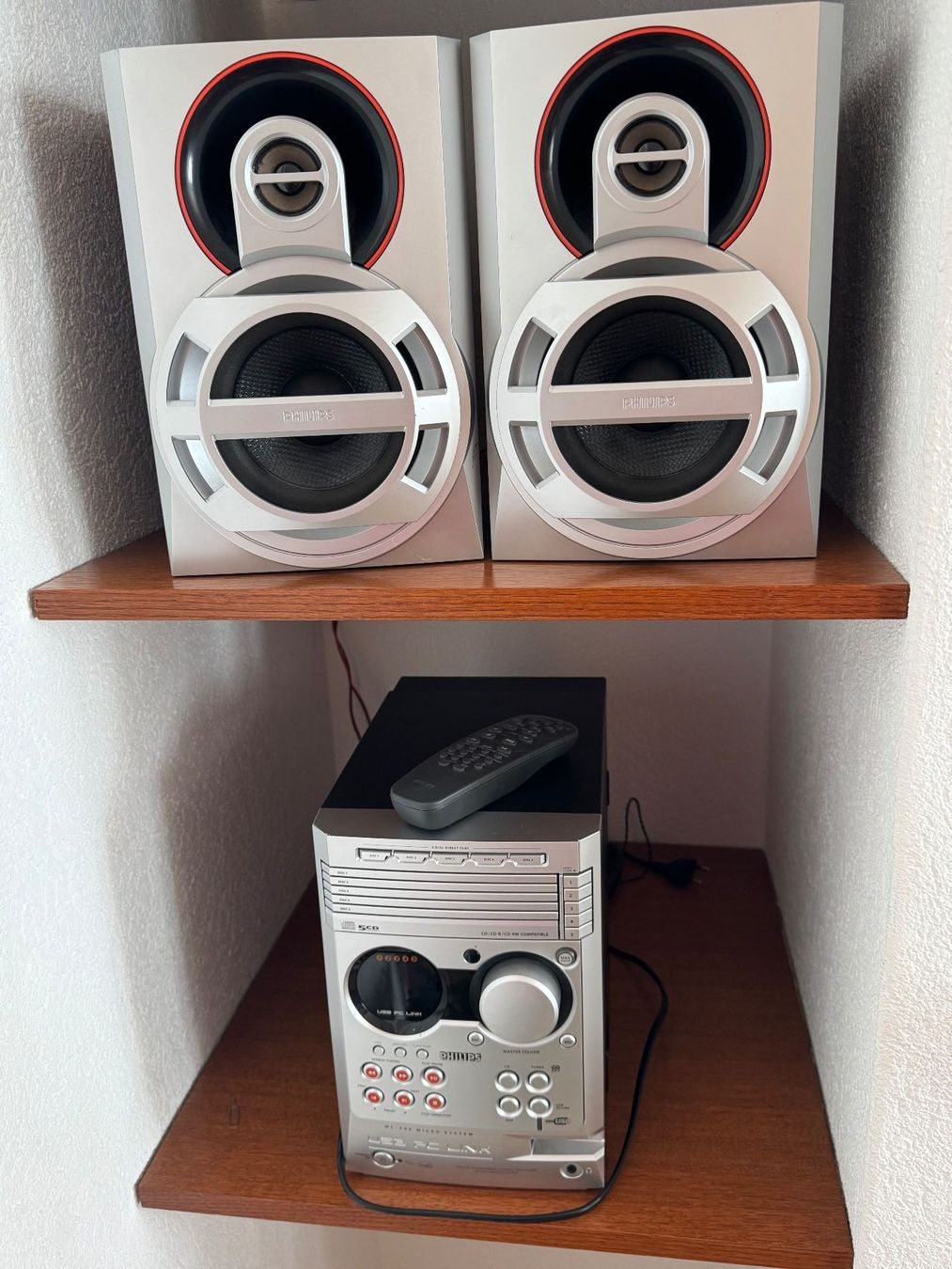 Philips Sistemi audio & multimediali: Chaîne Hi-Fi Philips MCM2050/12, avec télécommande! – Usato da Pampigny venduto da nouveau11