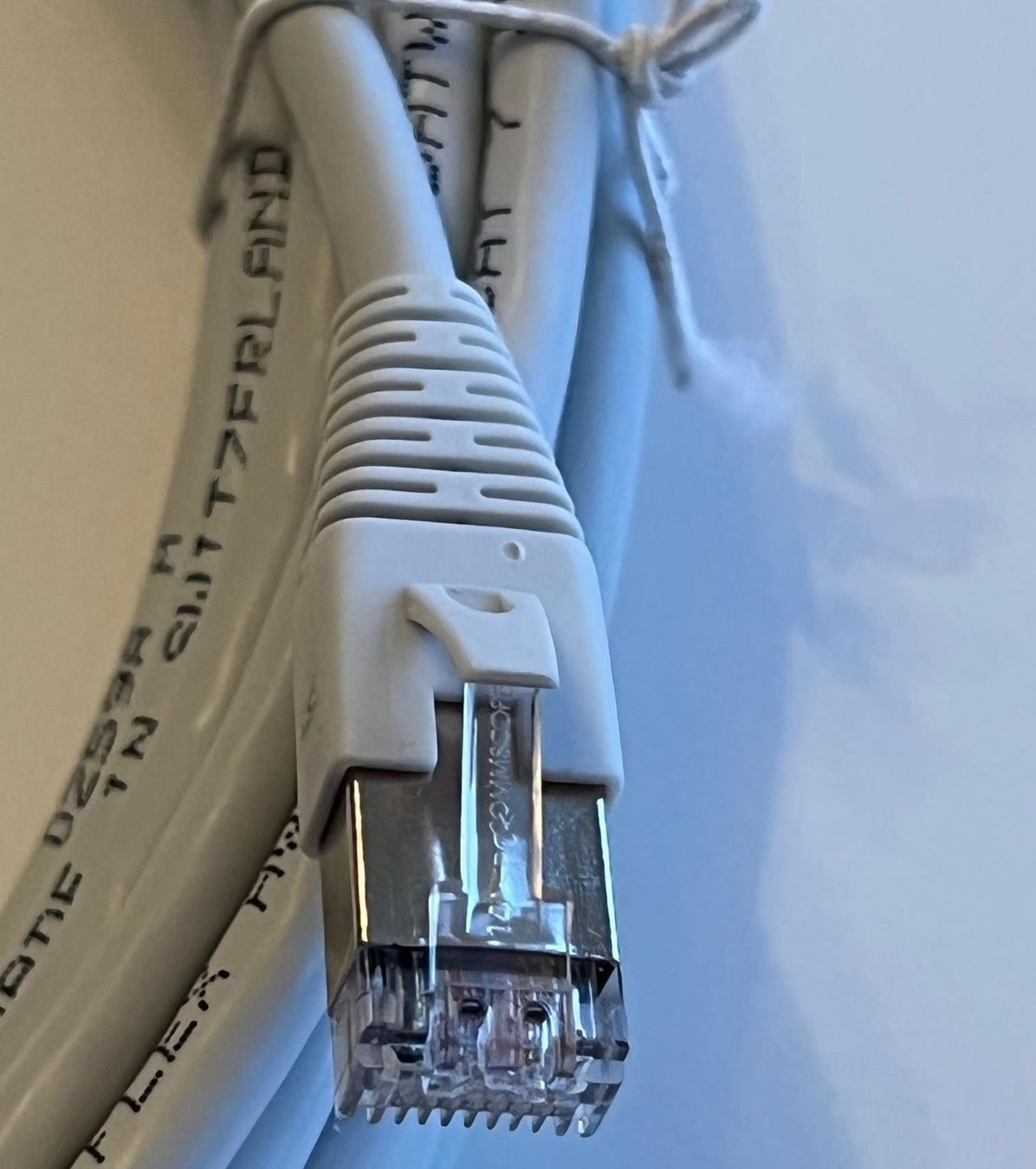 Dätwyler Cavi: Patchkabel Kat.7, RJ45, 10m, hellgrau, Neu/OVP Netzwerkkabel – Nuovo e nell'imballaggio originale da Grafstal venduto da Brubus 2