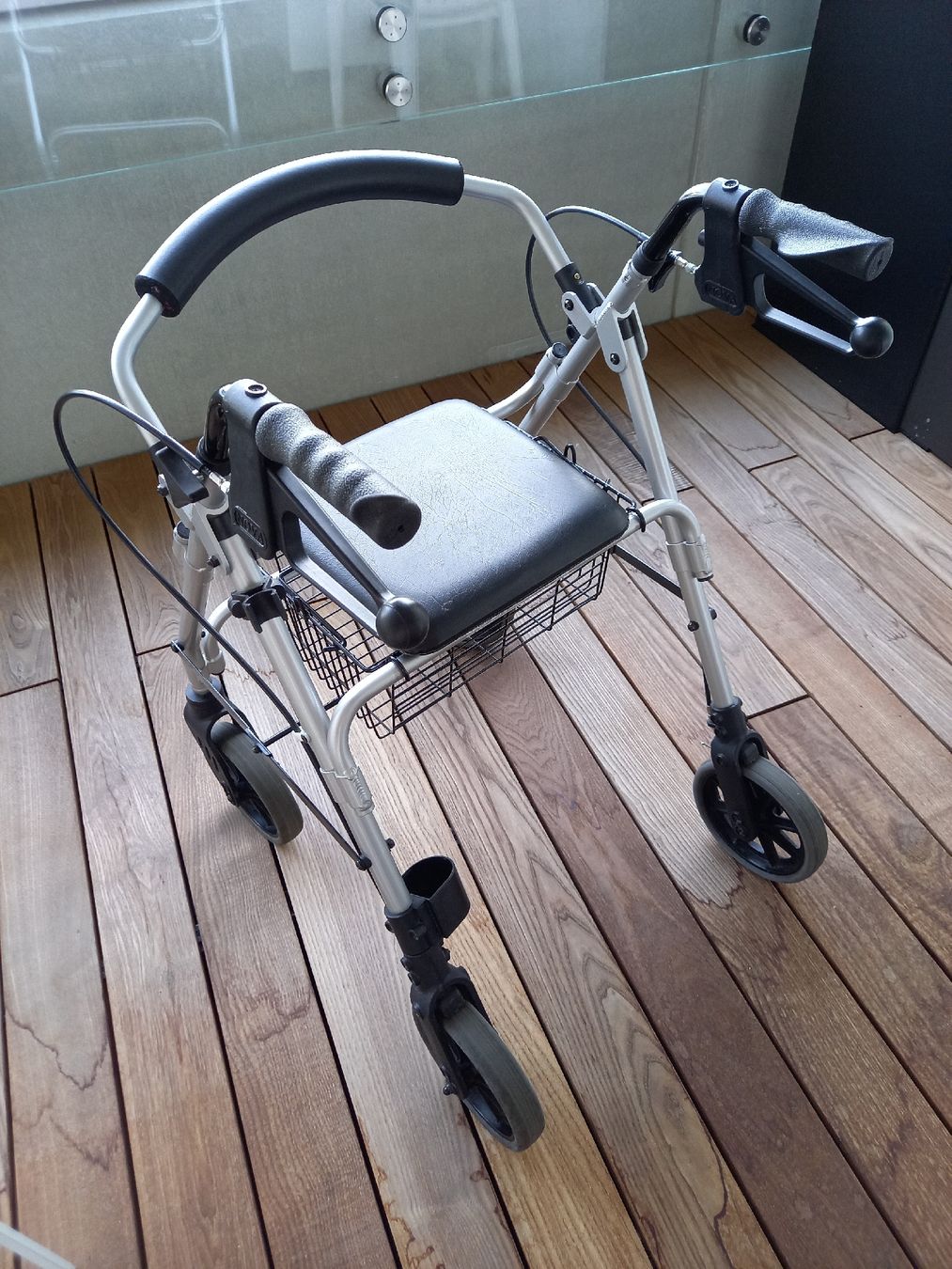 Ausili per la deambulazione: Rollator von Dietz – Usato da Horgen venduto da mibi75 1