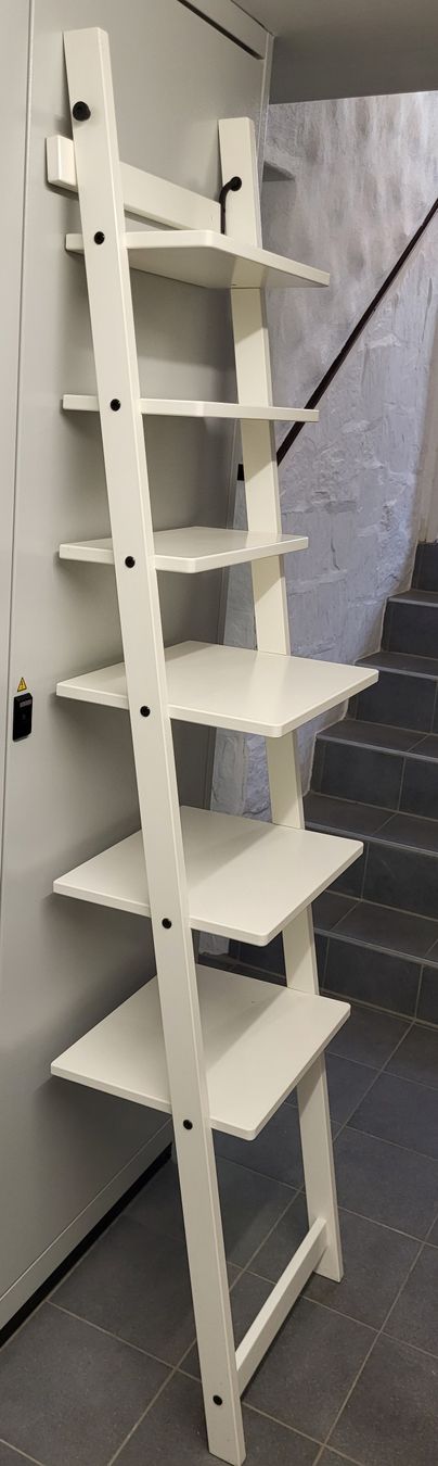 Regale: Weisses Standregal/Leiterregal 7 Böden – Neu (gemäss Beschreibung) aus Kreuzlingen von sko_9v6b 2