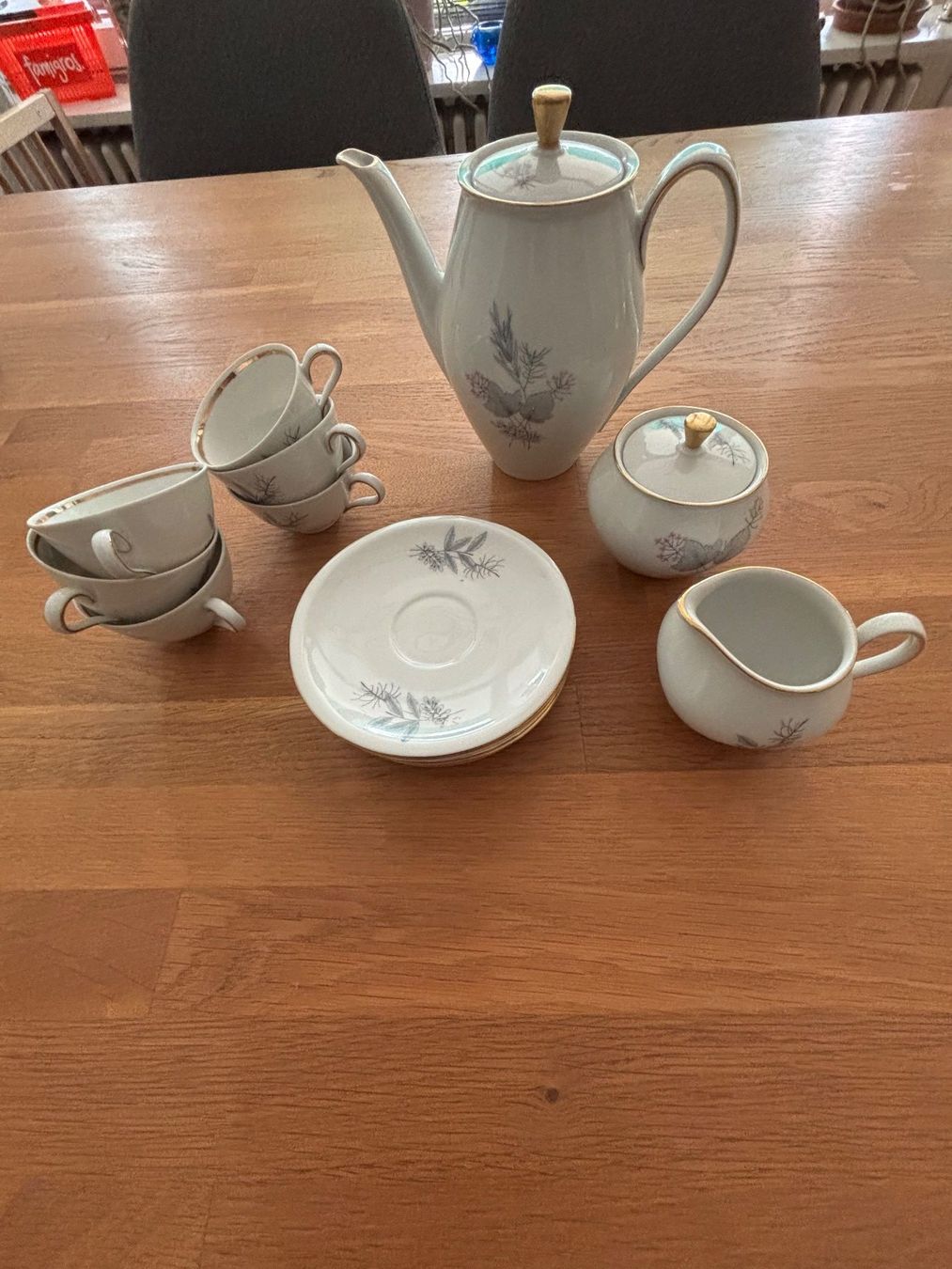 Set di piatti: Vintage Kaffeeservice – Usato da Arlesheim venduto da sandrahenning