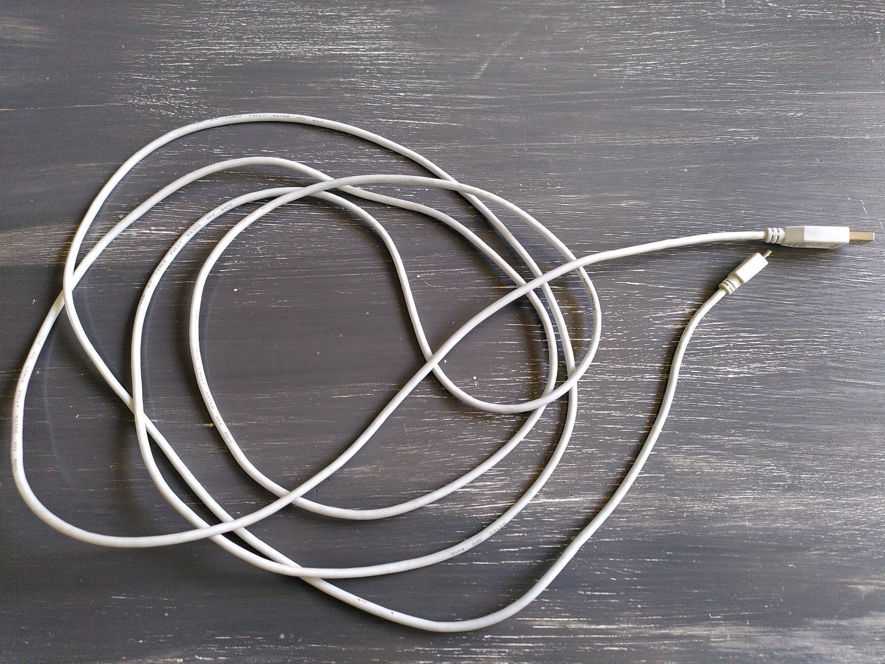 Cavi: USB Micro B Kabel - 3Meter - Weiss – Usato da Zürich venduto da Almohammed 1