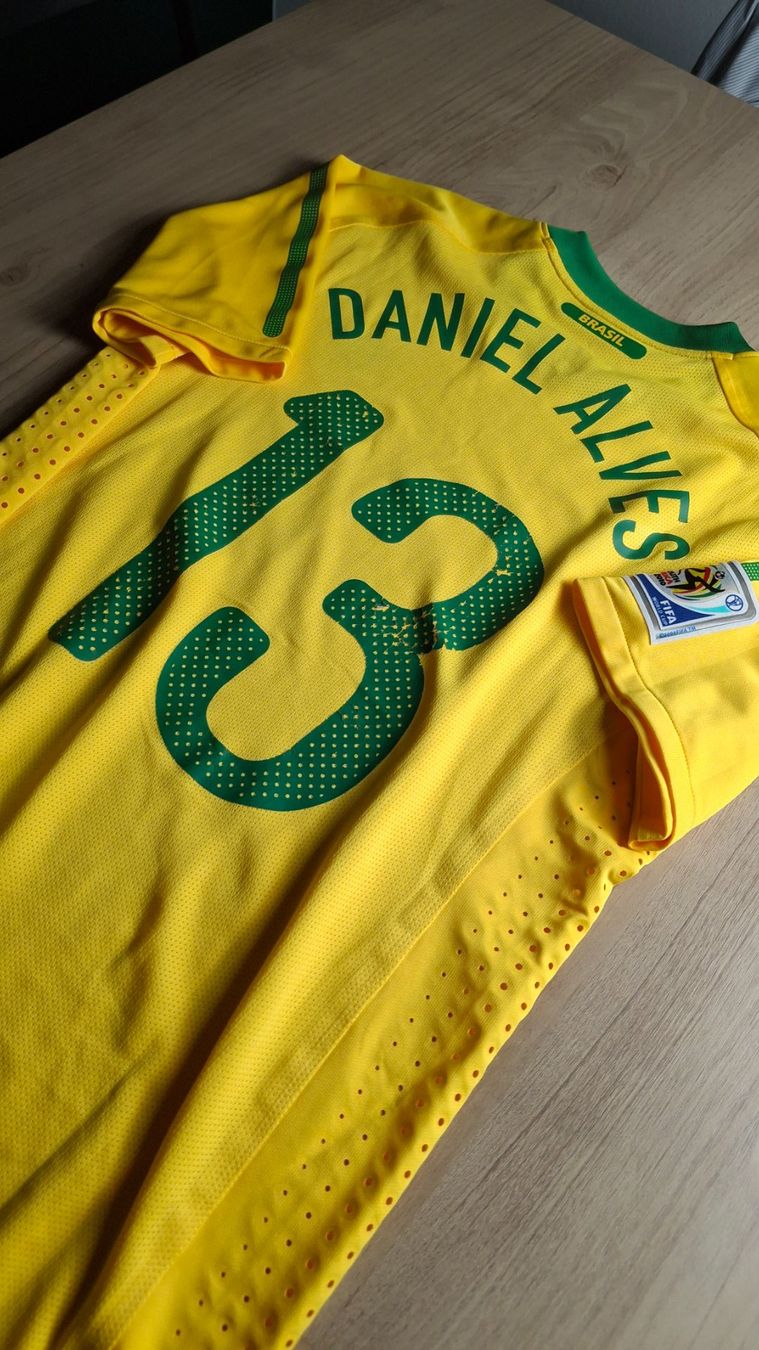 Nike Canottiere & Pantaloni: Nike Brésil World Cup 2010 Maillot Player Issue Authentic – Usato da Yverdon-les-Bains venduto da flo_8fgr 2