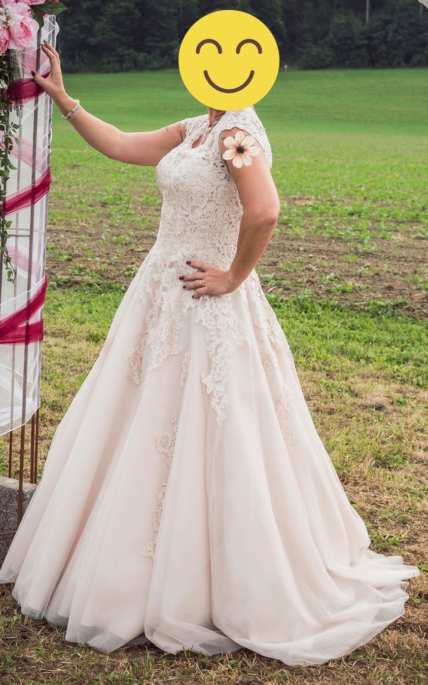 Vestiti: Wunderschönes Hochzeitskleid Beige – Usato da Embrach venduto da Schnufi66 5