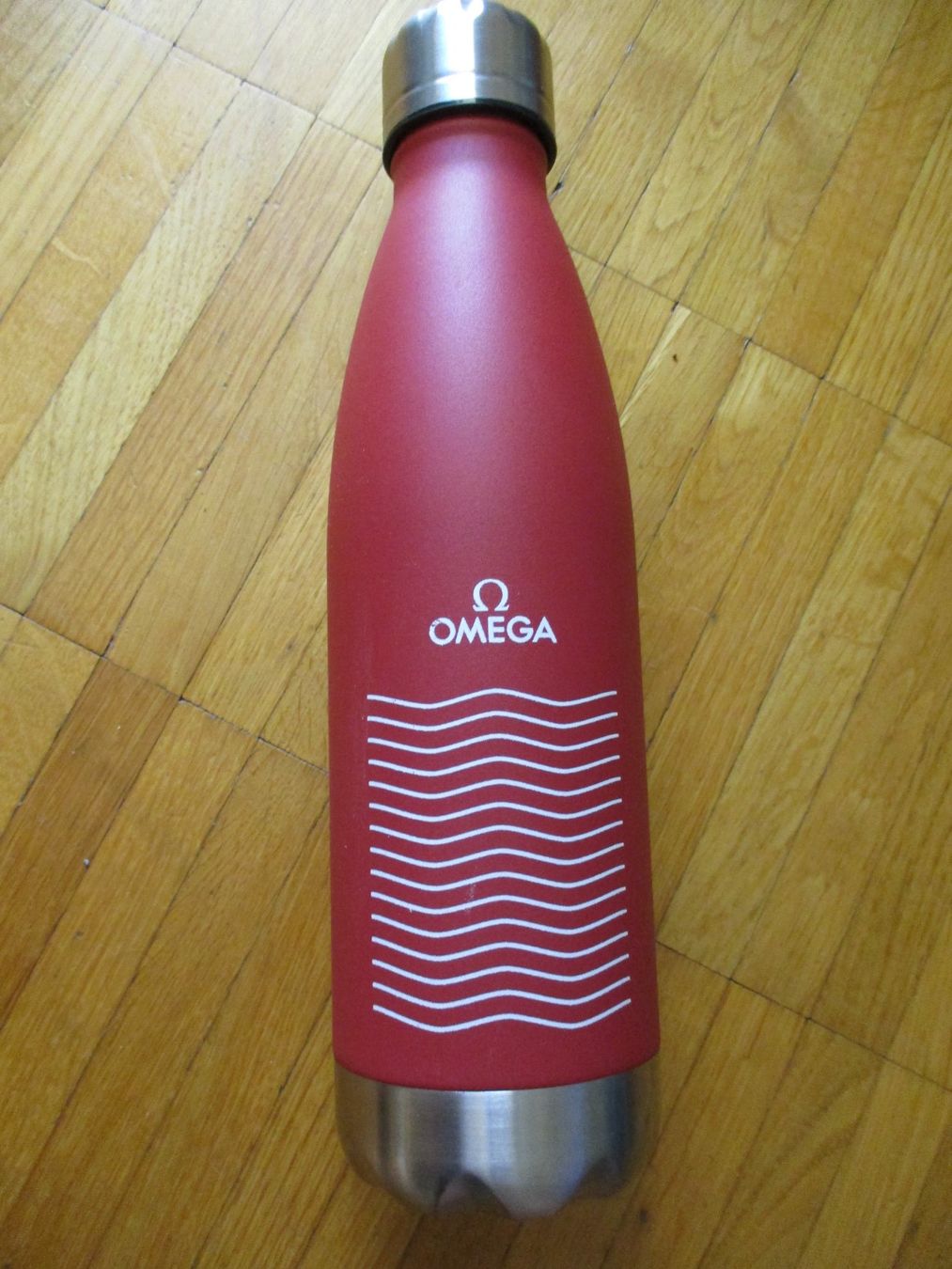Borracce & Thermos: Gourde Omega rouge design – Usato da La Sarraz venduto da vic_v6kz 2