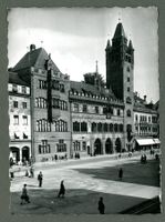 AK sw Basel BS Marktplatz Rathaus,Haus zum Gold ≈ 1950 
