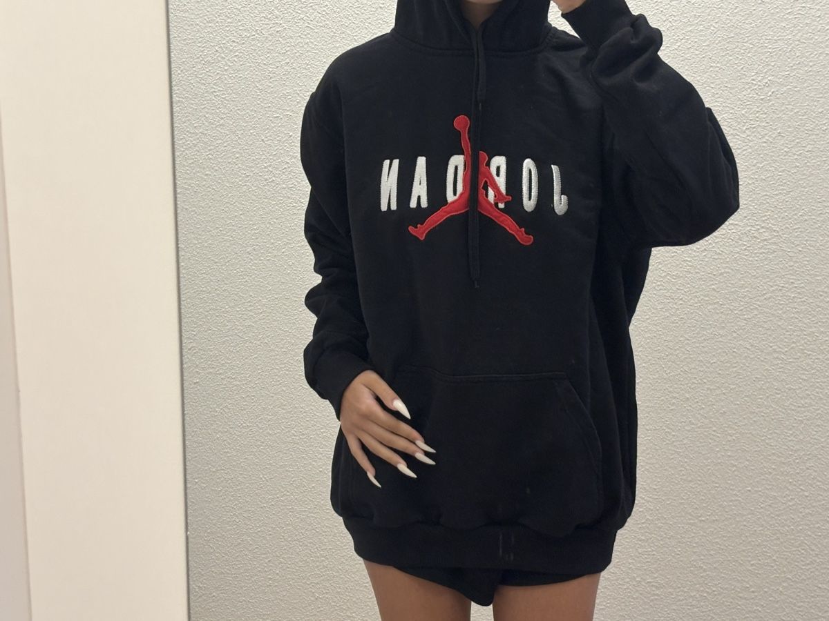 Jordan Pullover & Sweatshirts: Schwarzer Jordan Pulli XXL – Gebraucht aus Schaffhausen von ManuelundShakiba 2