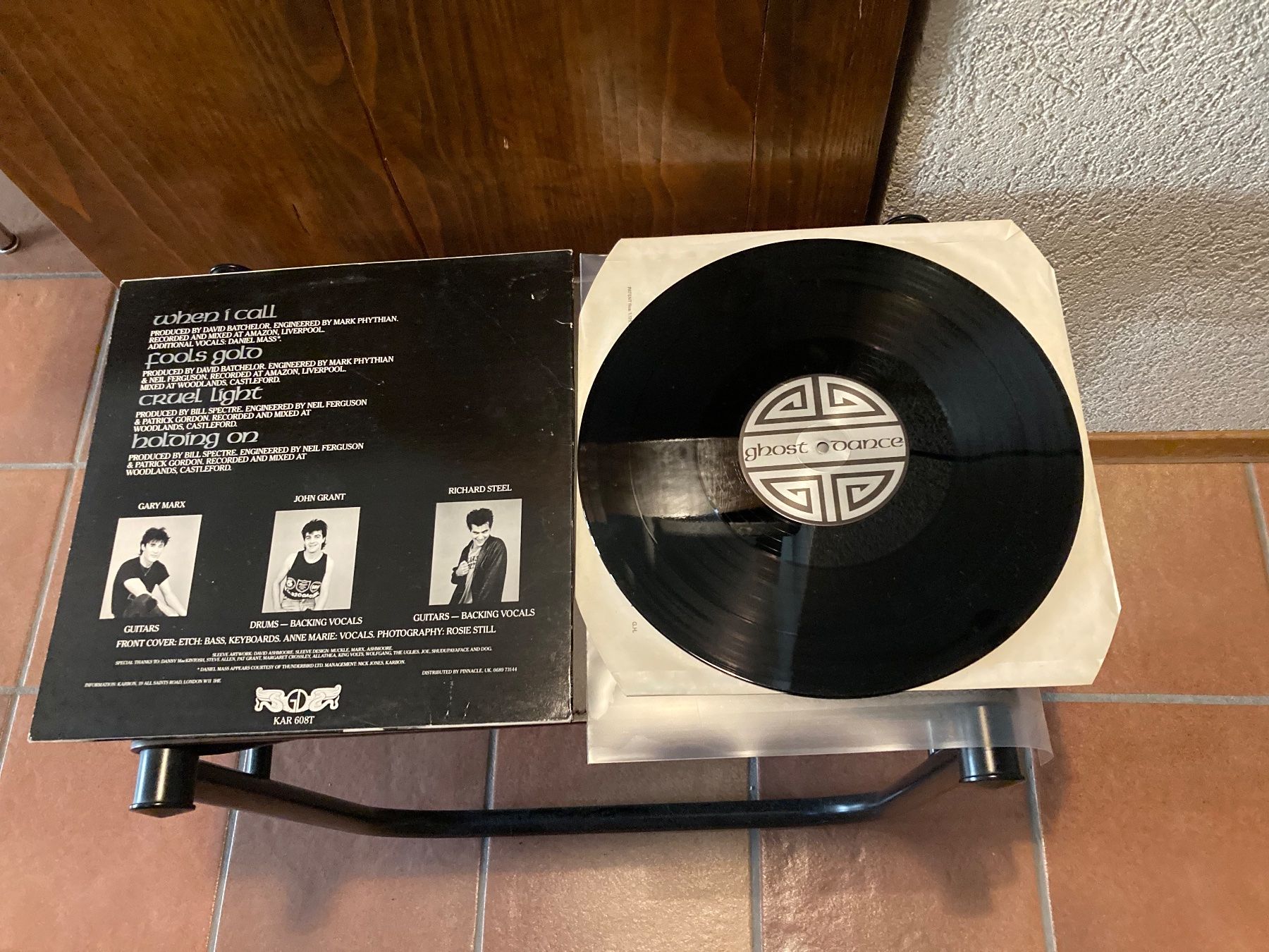 Vinyles: Ghost Dance ‎- A Word To The Wise – D'occasion à Fribourg par Karushi 1