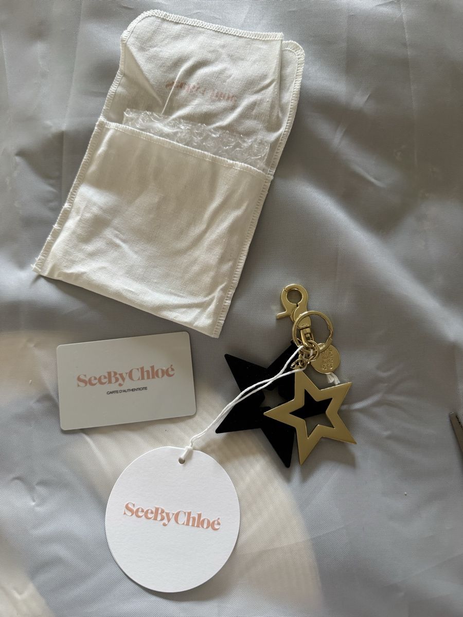 Chloé Portachiavi: See by chloè keychains  – Nuovo (secondo la descrizione) da Basel venduto da frr_y9zm