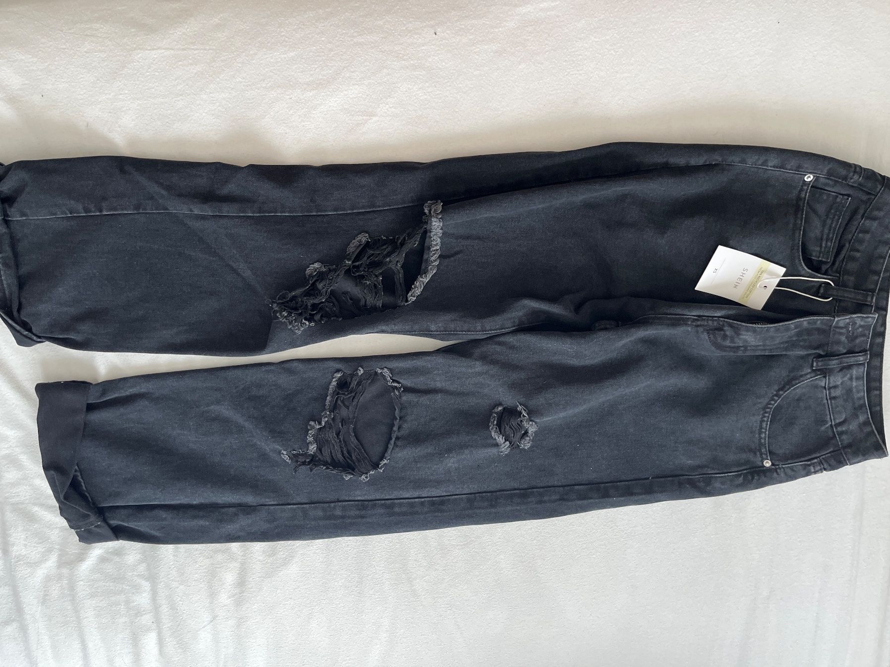 Shein Jeans: SHEIN Black Jeans gr XS – Nuovo e nell'imballaggio originale da Adligenswil venduto da Phoenix2017