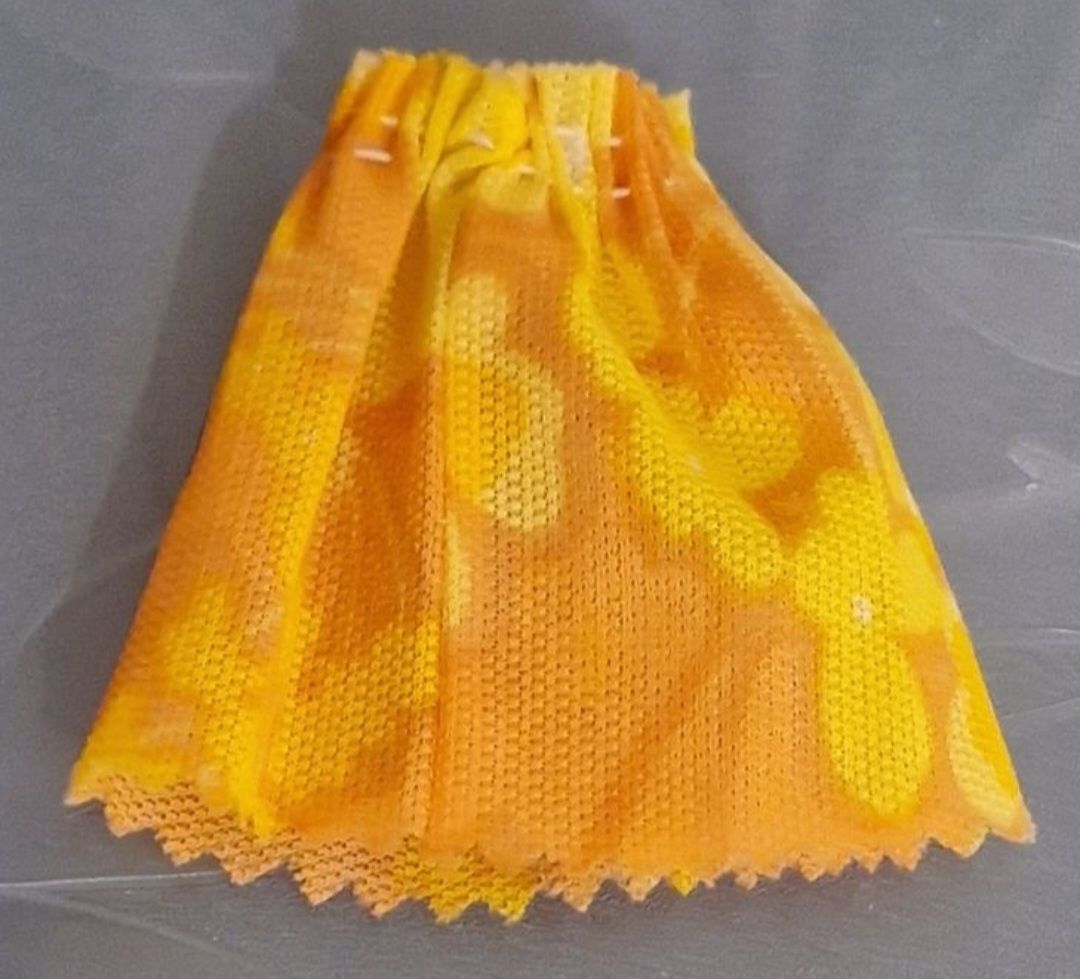 Bambole: jupe pour Barbie – Usato da Couvet venduto da Pioune