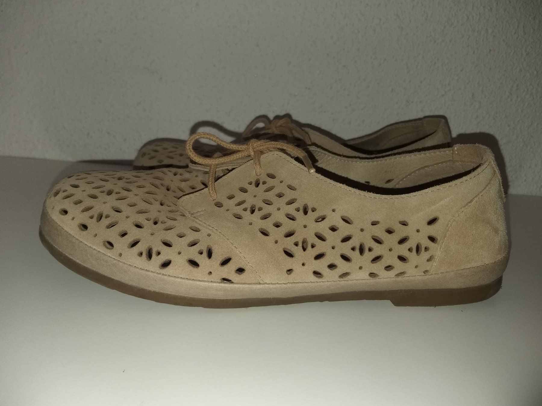 Scarpe da donna: LADYSKO  Chaussures / Schuhe  Pointure / Nummer 36 – Usato da Cossonay-ville venduto da Super-Price-Quality 2