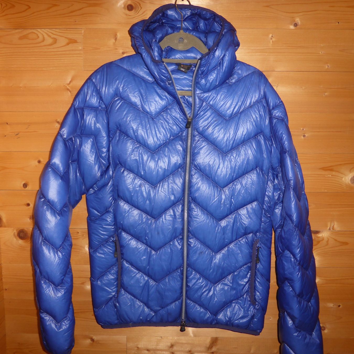 Mountain Force Jacken: Ultraleichte Daunenjacke MOUNTAIN FORCE, Gr. 50 – Gebraucht aus St.Gallen von regenbogen5