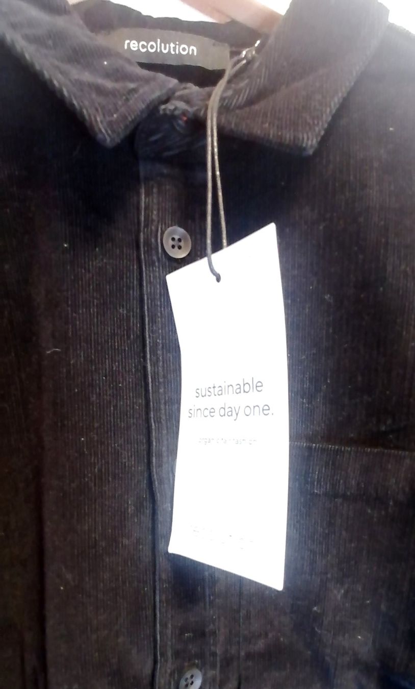 Hemden: Hemd schwarz recolution feine Cordoptik fairtrade Gr. S – Neu und originalverpackt aus Rheinfelden von womanskirtSecondhand 1