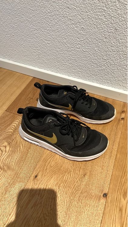 Nike Air Max Thea Schwarz Gold 38 (Gebraucht) in Feldbrunnen