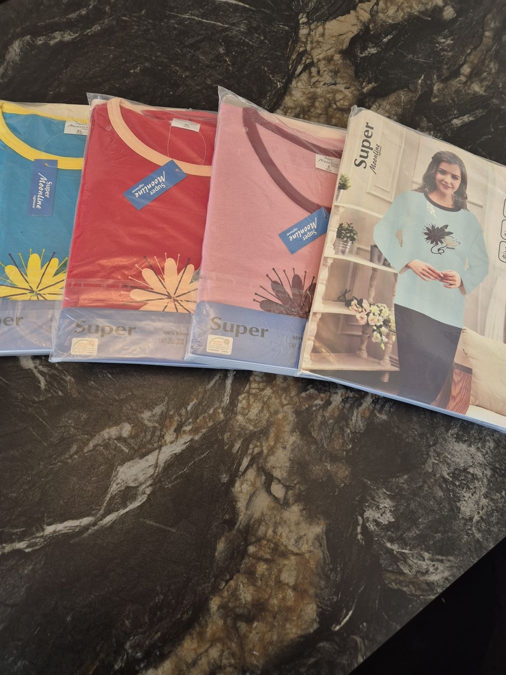 Pigiami: 85 Damen und Herren Pyjamas S-XL – Nuovo e nell'imballaggio originale da Walchwil venduto da Corani 3