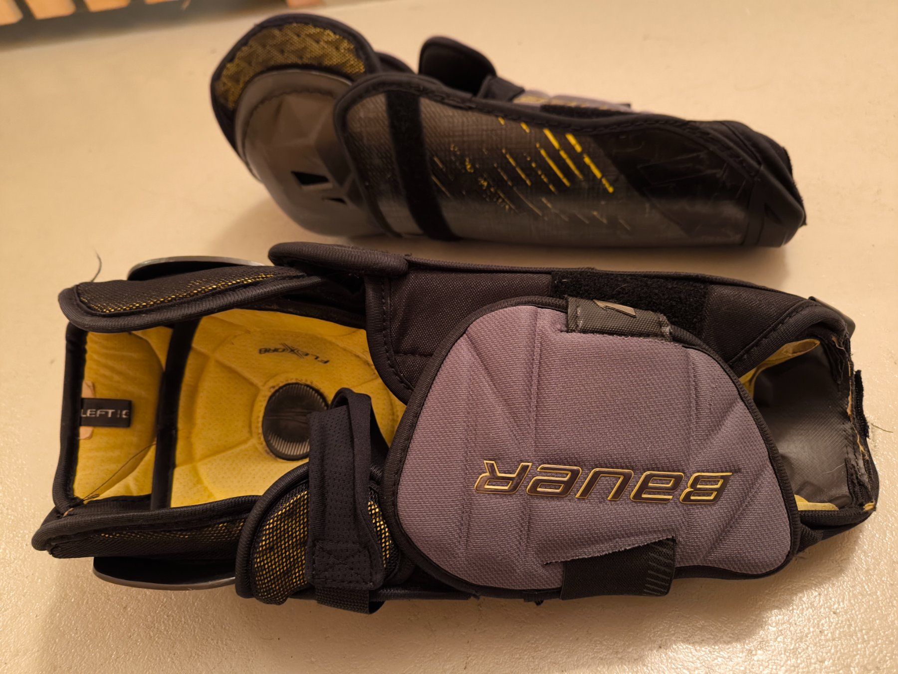 Bauer Pattini da ghiaccio: Bauer Eishockey Schlittschuhe Grösse 39 - Beite EE – Usato da Bassersdorf venduto da daniela_annacaterina 7