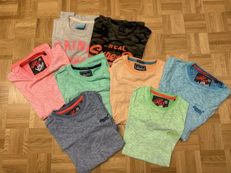 Superdry T-Shirts verschiedene Farben guter Zustand
