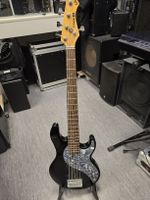 Line 6 Variax 705 5-String Bass Guitar + Soft Bag