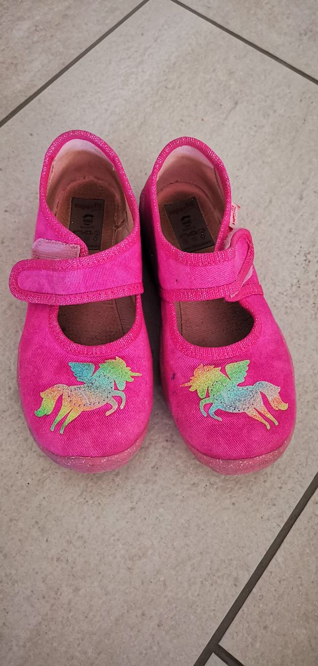 Superfit Scarpe per ragazze: Superfit Hausschuhe Gr. 28 Pink Einhorn – Usato da Benken SG venduto da Ele09