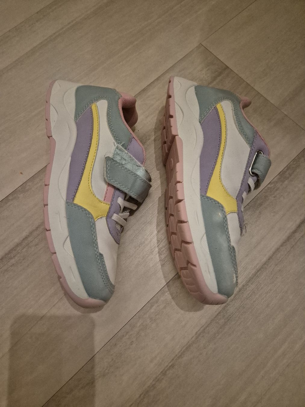 Dosenbach Scarpe per ragazze: Turnschuhe Gr. 34 – Usato da Stansstad venduto da Kyra014 1