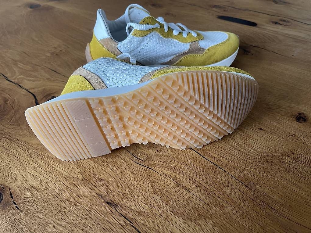 Damenschuhe: Sneakers NU2 Gr. 37 – Gebraucht aus Arni AG von GerberSandra 2