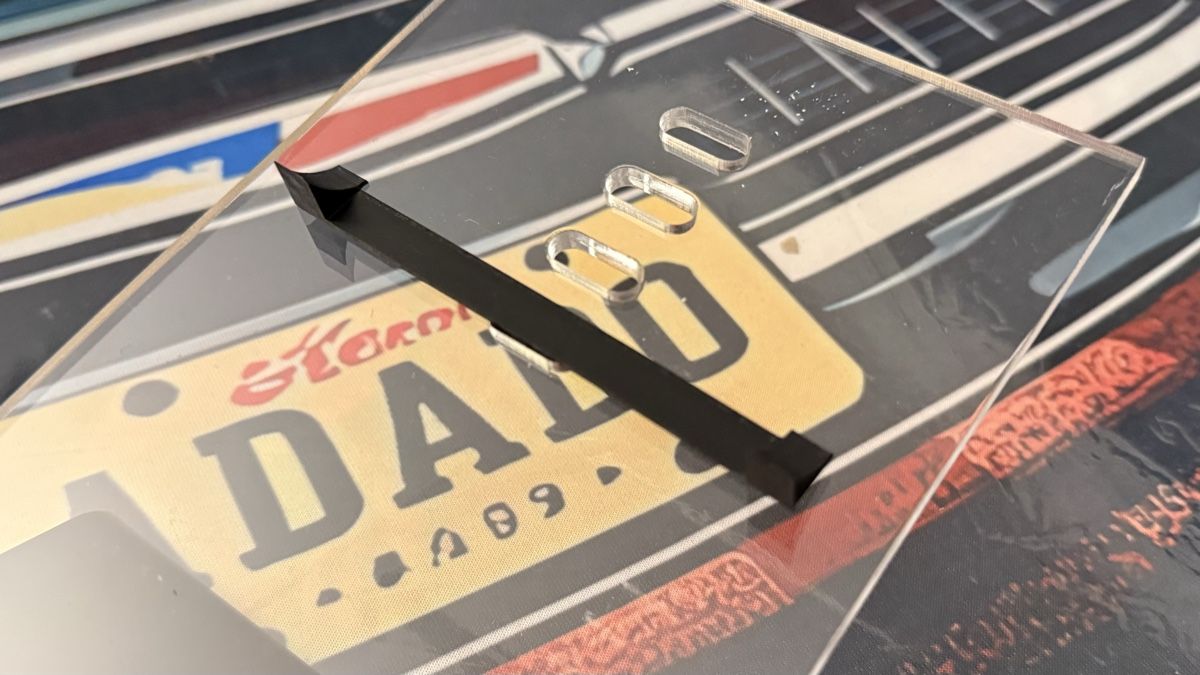 Modellini d'auto: Display case for model cars, clear acrylic, black base – Usato da Basel venduto da Zomeg 3