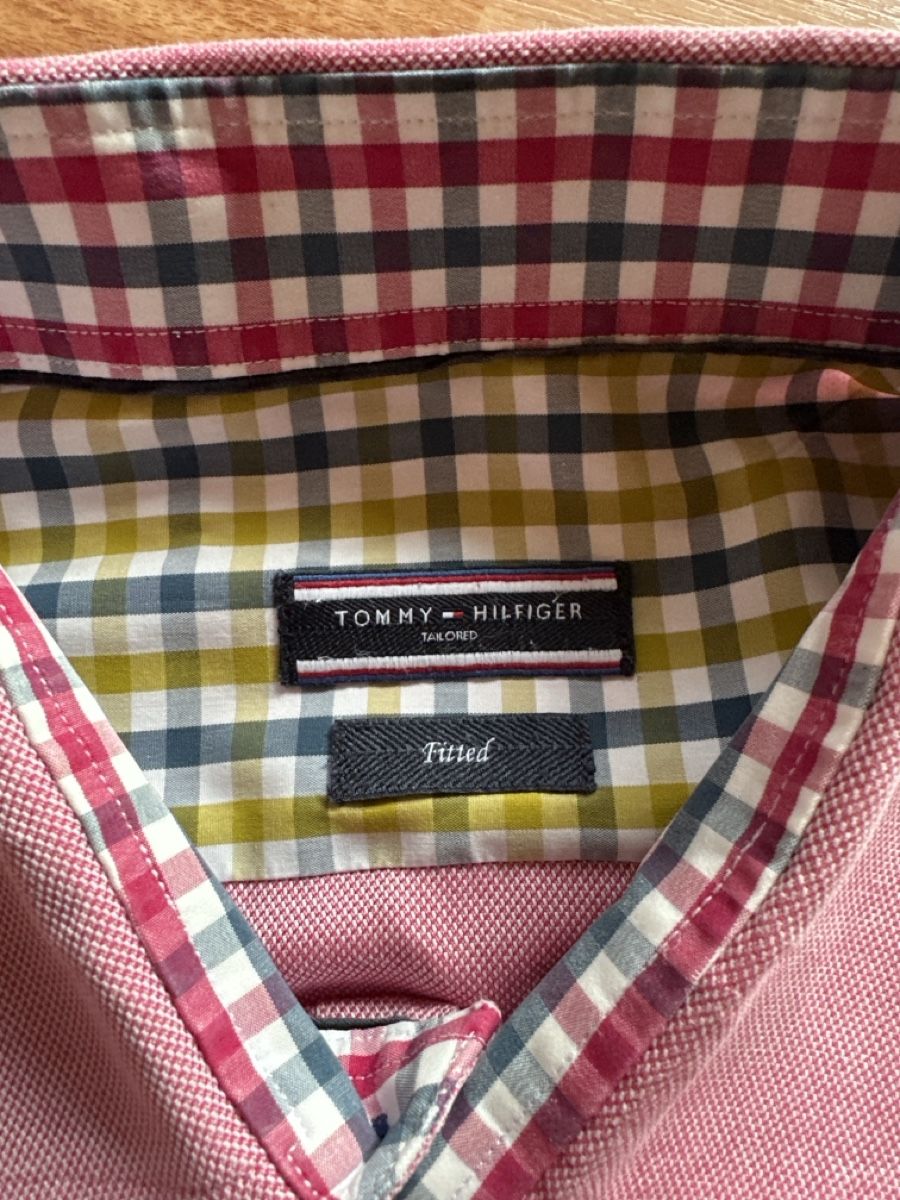 Tommy Hilfiger Camicie: Tommy Hilfiger Hemd, Grösse 41/16 einf. Brustweite ca. 56 cm – Usato da St. Gallen venduto da mai_gd7k 1