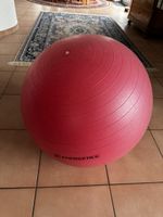 Gymnastikball Energetics rot gebrauchter Zustand