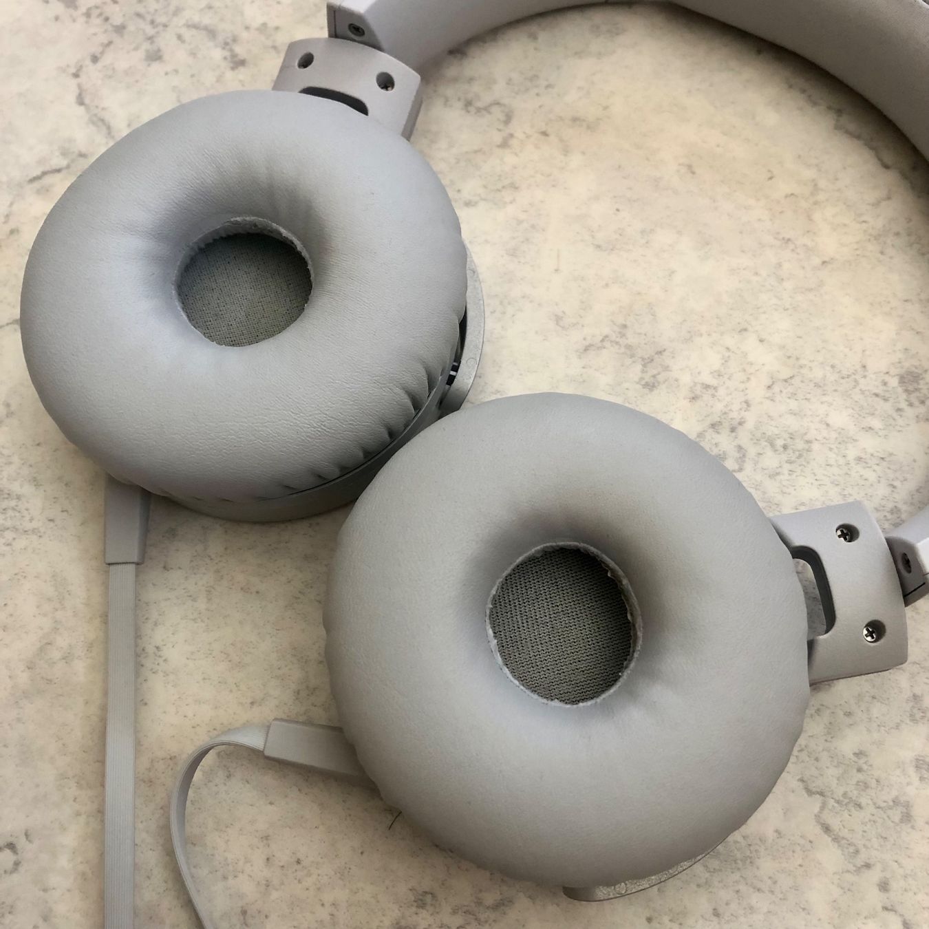 Sony Cuffie: Sony MDR-XB550AP Kopfhörer (Silber) – Usato da Küblis venduto da AlpinePro_GR 3