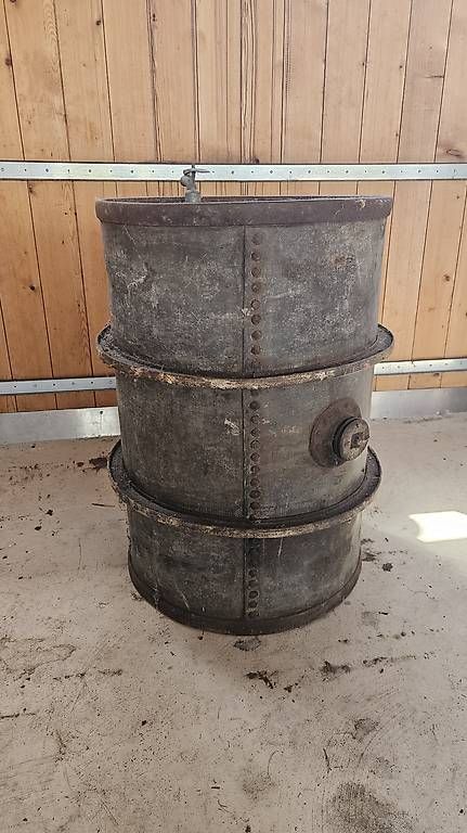Accessoires: Antikes 200liter Fass, für Bartisch oder Deko – D'occasion à Wiggen par VWMAN 1