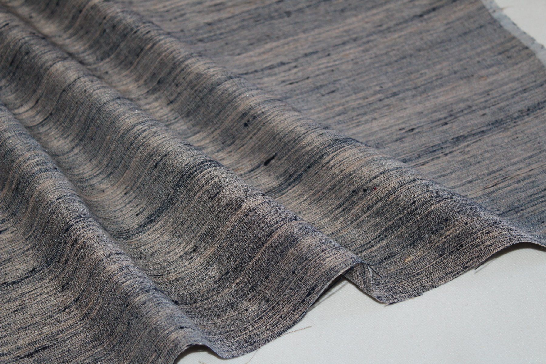 Tessuti: Stoff Seide Wildseide beige/blau – Nuovo (secondo la descrizione) da Obfelden venduto da solomon111