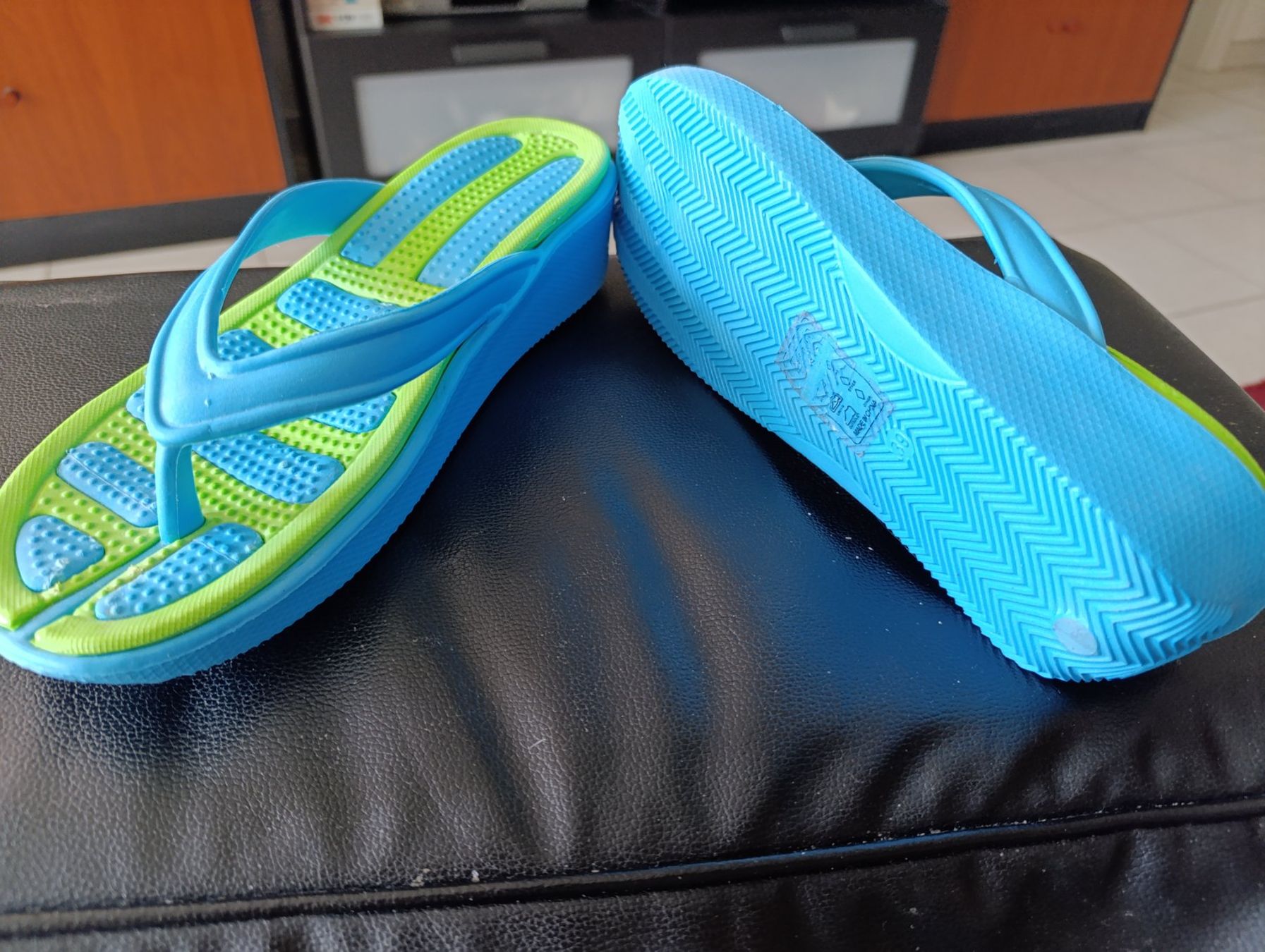 Scarpe da donna: Chaussures de plage – Nuovo e nell'imballaggio originale da St-Cergue venduto da Neviana 1