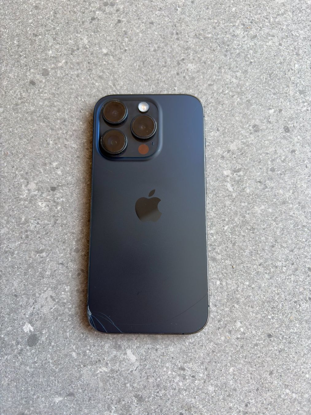 Apple Handys / Smartphones: Iphone 15 Pro – Gebraucht aus Schaffhausen von BorisMell33 2