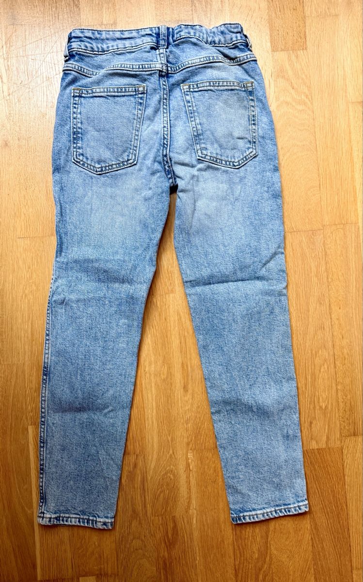 H&M Pantaloni: H&M Jeans Grösse 134 – Usato da Biel/Bienne venduto da do__q8td 1