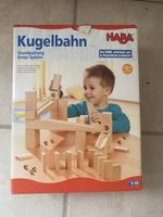 Kugelbahn aus Holz