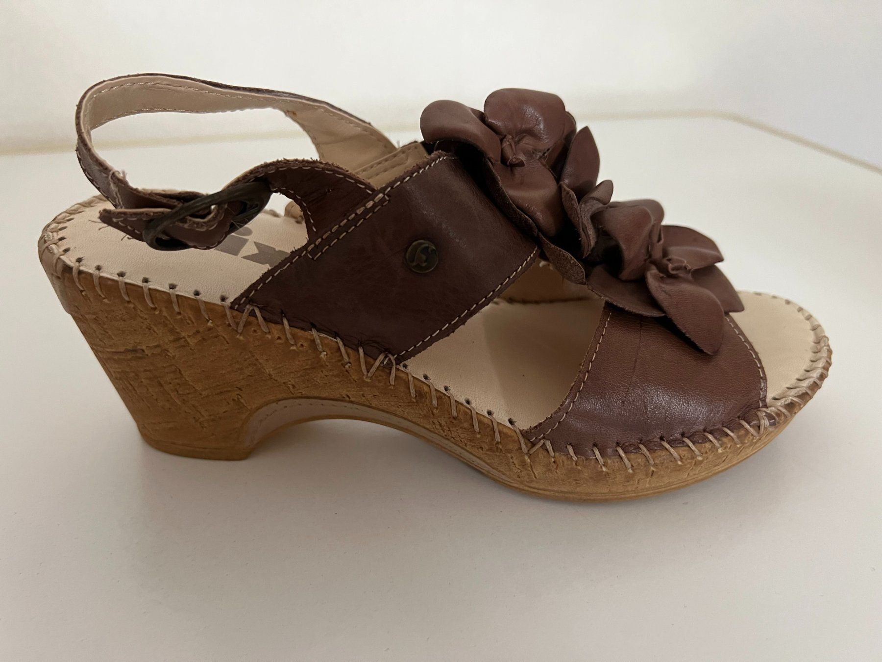 Scarpe da donna: Sandales neuves, taille 36 – Usato da Sierre venduto da mimi7575