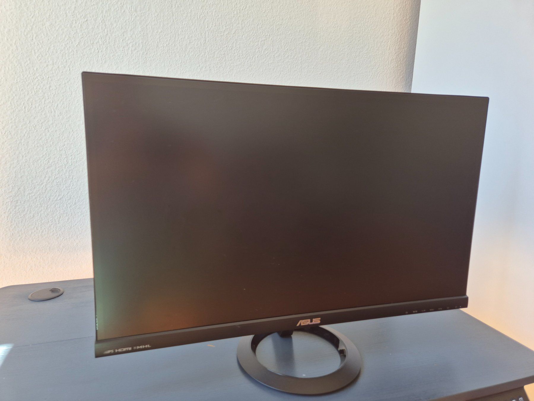Asus Monitor: Monitor Asus VX279H – Usato da Zürich venduto da lis_f8xs 1