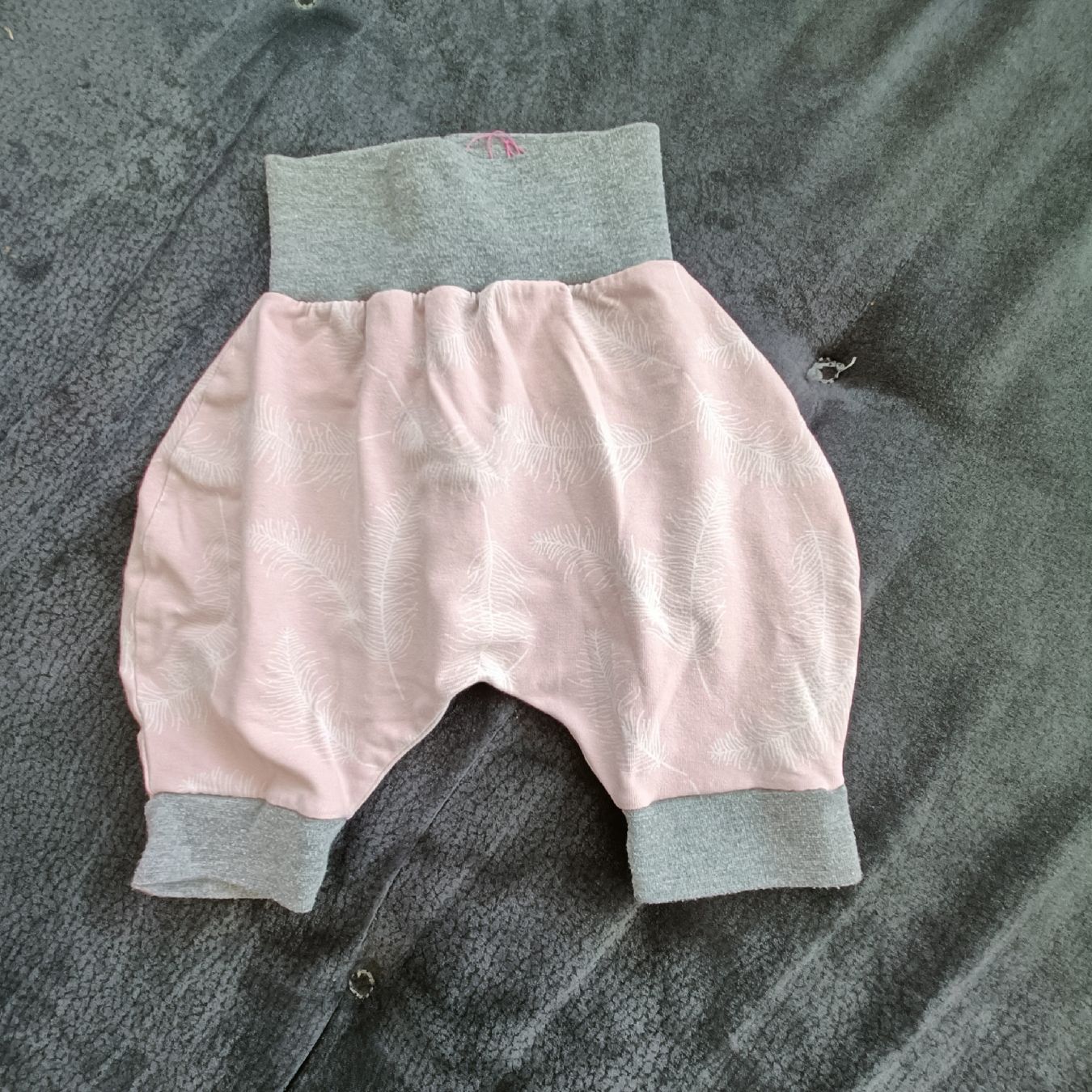 Pantalons: Pumphose Grösse 62 – D'occasion à Jaberg par urig17.