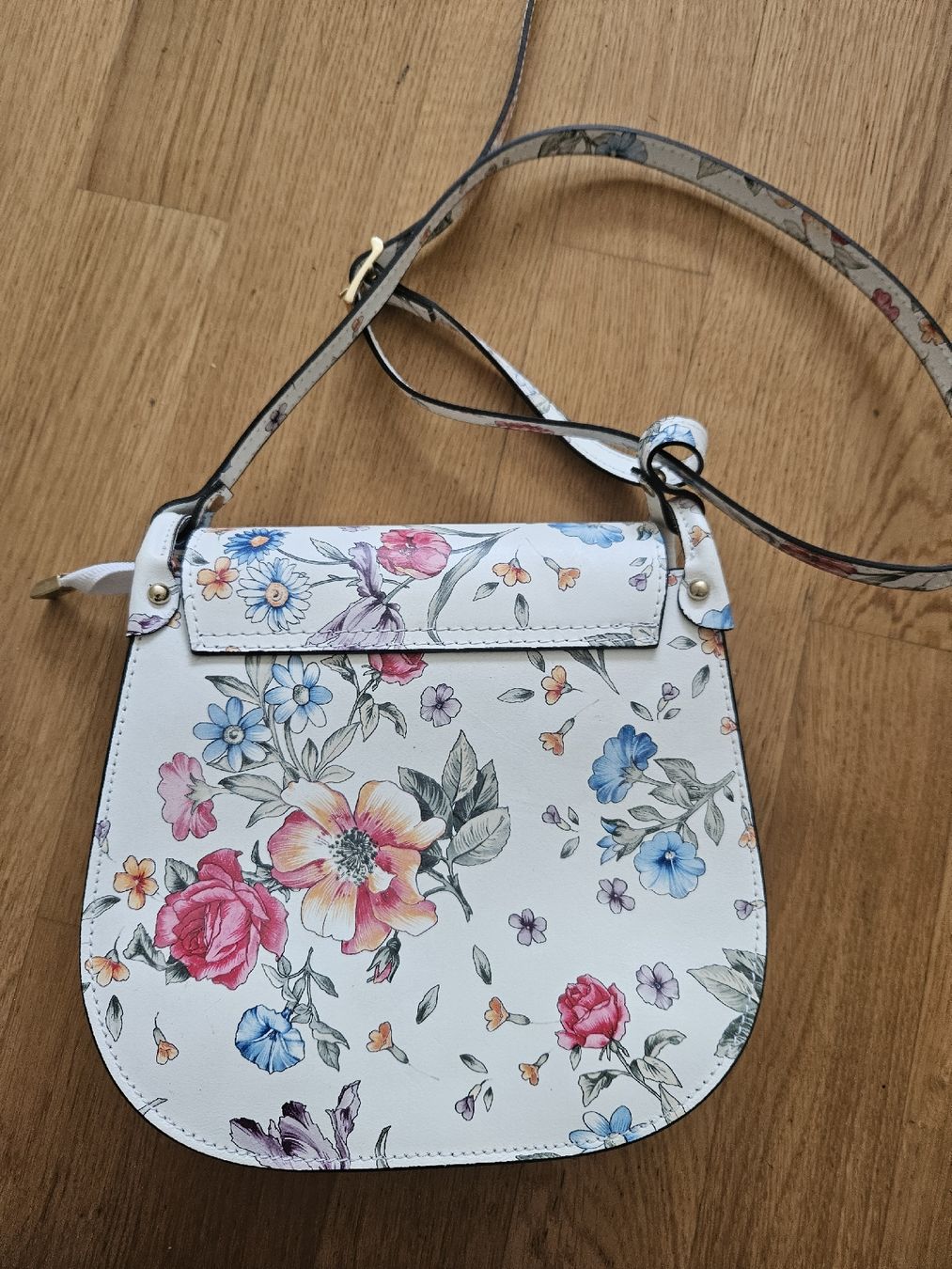 Borse da donna: Ledertasche Neu – Nuovo e nell'imballaggio originale da Basel venduto da Vaceslav08 1